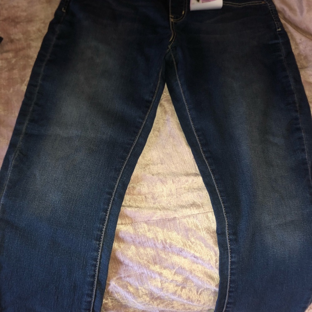Jeans - Picture 3 of 4